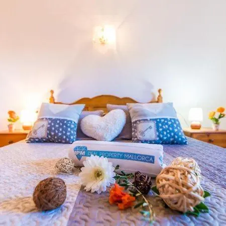 Holiday Sleeps 8 With Pool بويينسا
