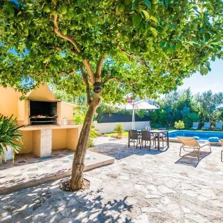 Holiday Sleeps 8 With Pool بيت للعطل بويينسا