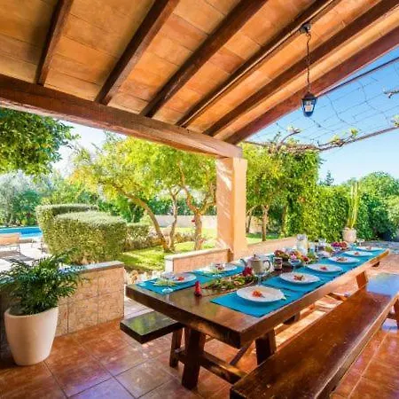 Holiday Sleeps 8 With Pool بيت للعطل *