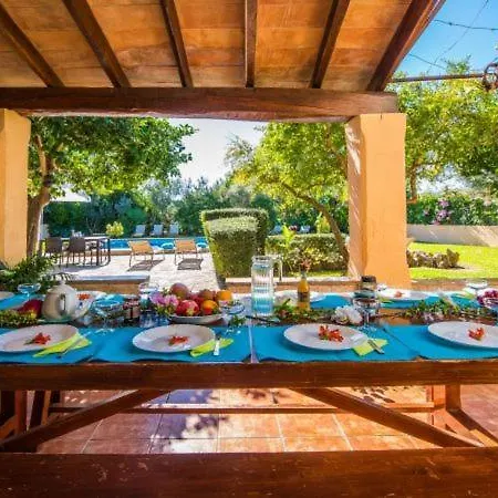 Holiday Sleeps 8 With Pool بويينسا