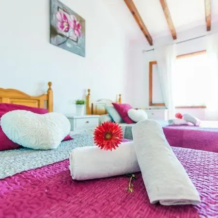 Holiday Sleeps 8 With Pool بيت للعطل بويينسا