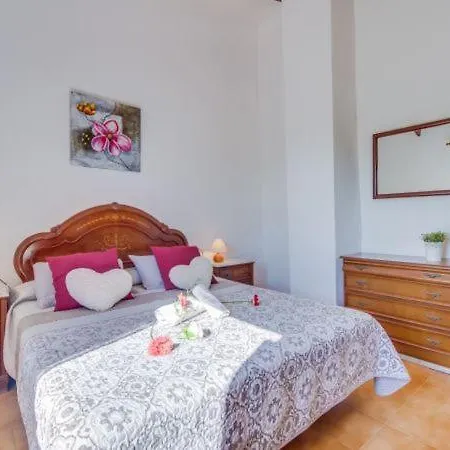 بيت للعطل Holiday Sleeps 8 With Pool بويينسا