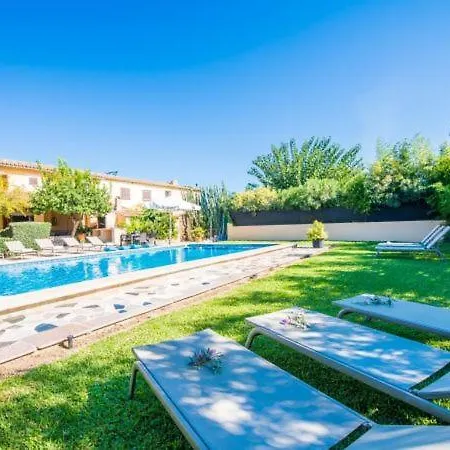 Holiday Sleeps 8 With Pool بيت للعطل